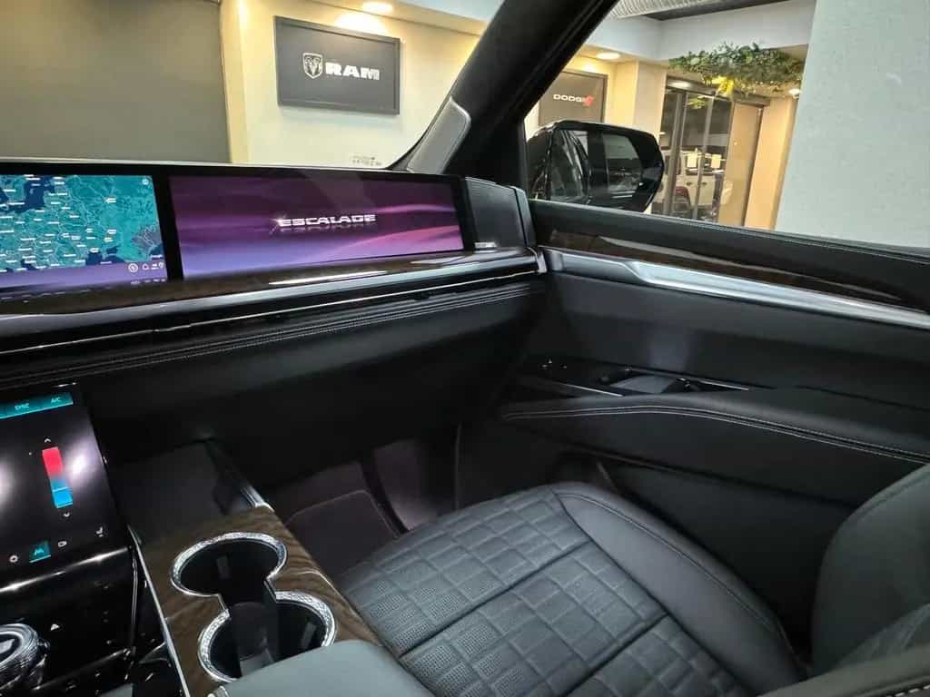 Cadillac Escalade 2026 ESCALADE SPORT PLATINUM 6.2 V8-HUD-NIGHT V null-photo-30