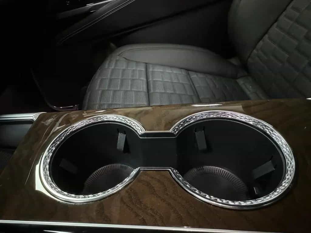 Cadillac Escalade 2026 ESCALADE SPORT PLATINUM 6.2 V8-HUD-NIGHT V null-photo-32
