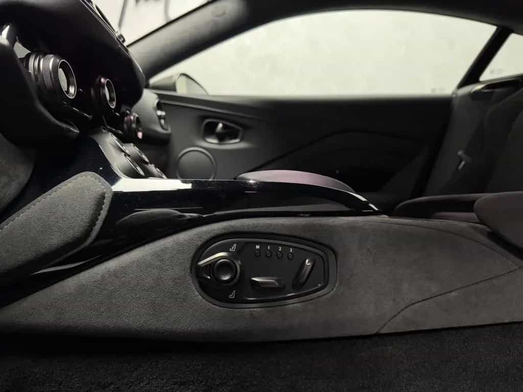 Aston Martin V8 Vantage F1 Edition 360 CARBON AERO JET BLACK 10/2022-photo-18