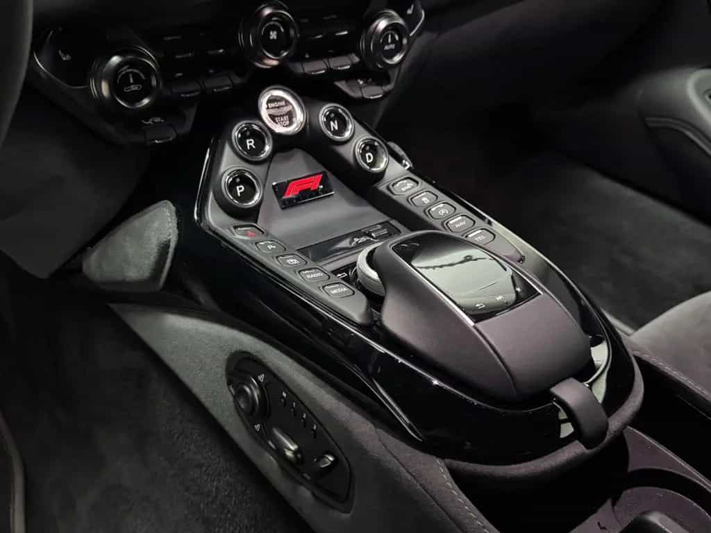 Aston Martin V8 Vantage F1 Edition 360 CARBON AERO JET BLACK 10/2022-photo-27
