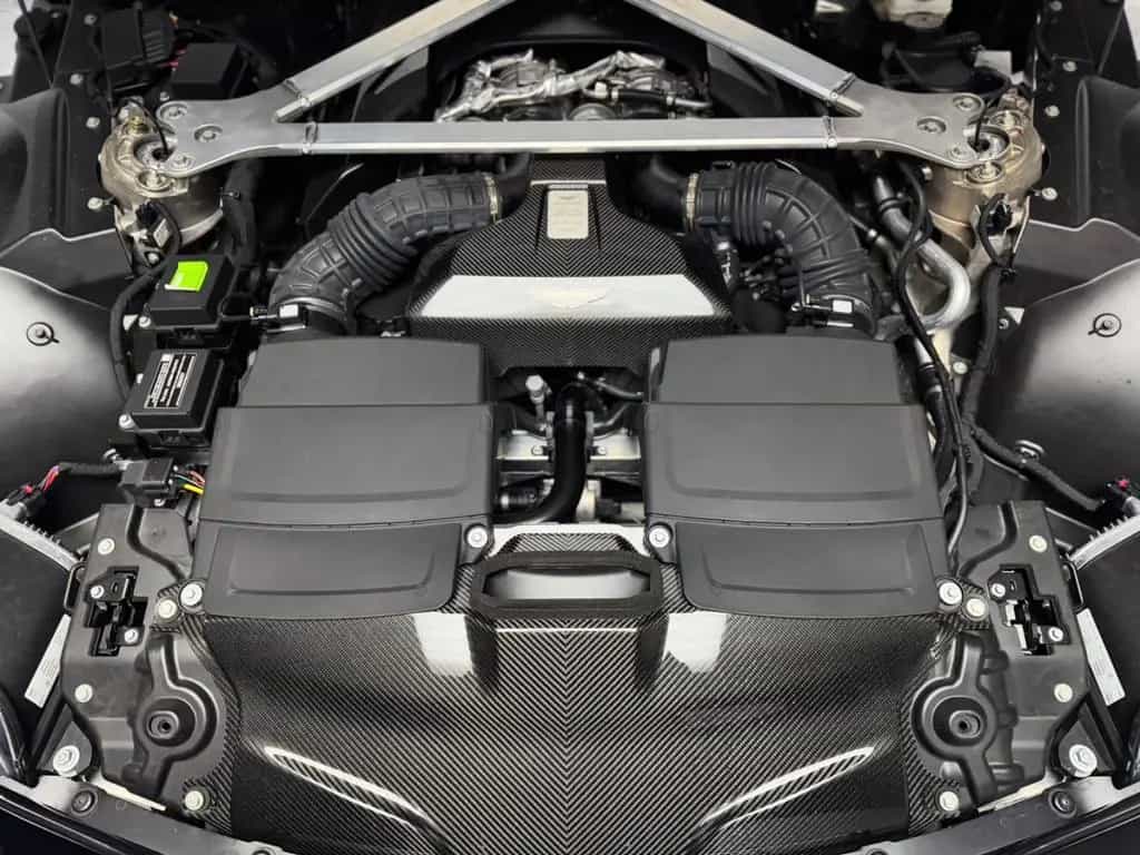 Aston Martin V8 Vantage F1 Edition 360 CARBON AERO JET BLACK 10/2022-photo-29