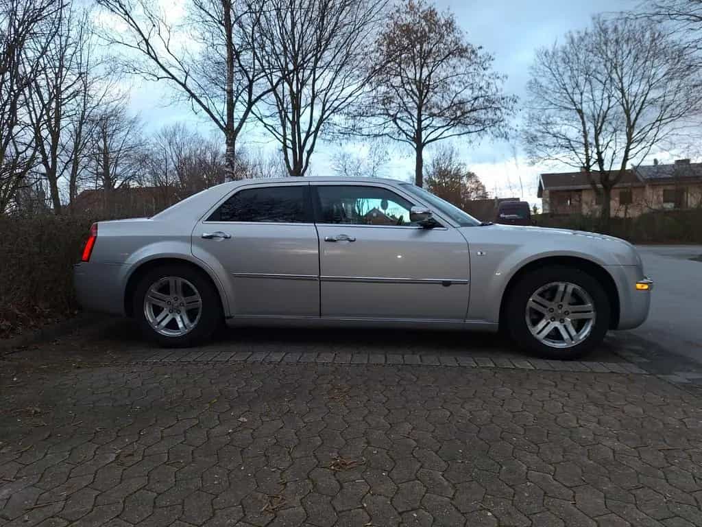 Chrysler 300C 3.5 V6 Autom. mit Prins LGP Anlage 06/2010-photo-2