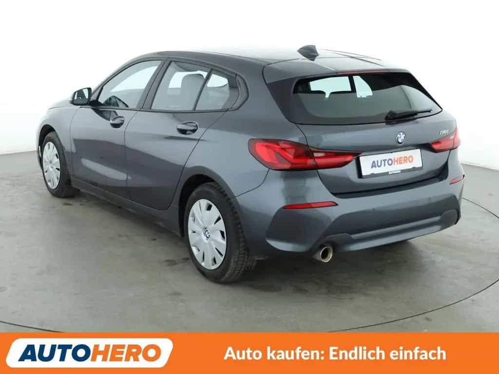 BMW 1 Series 118i Advantage Aut.*NAVI*TEMPO*LED*PDC*SHZ* 11/2020-photo-3