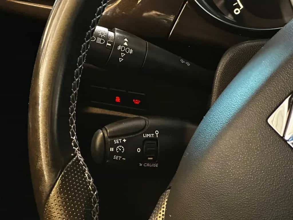 DS Automobiles DS3 Sport Chic 1.HAND/LEDER/NAVI/KAMERA/SHZ 04/2016-photo-23