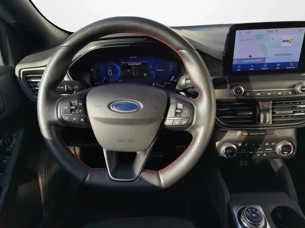 Ford Focus Turnier 1.5 EcoBoost ST-Line X AHK Navi L 03/2021-photo-8