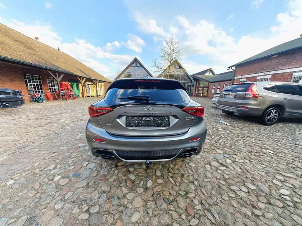 Infiniti Q30 S Automatik Sportpaket Alcantar 01/2017-photo-4