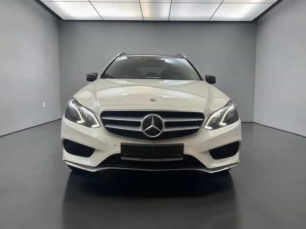 Mercedes-Benz E 350 BT 4Matic AMG LINE*MEGAVOLL + AIRMATIC 04/2015-photo-1