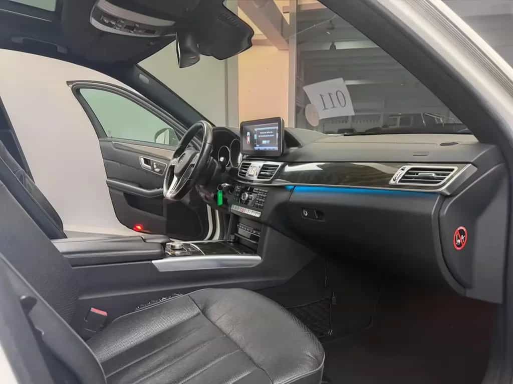 Mercedes-Benz E 350 BT 4Matic AMG LINE*MEGAVOLL + AIRMATIC 04/2015-photo-18