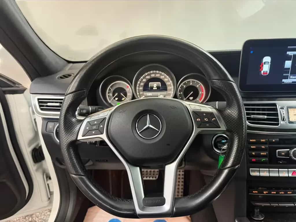 Mercedes-Benz E 350 BT 4Matic AMG LINE*MEGAVOLL + AIRMATIC 04/2015-photo-20