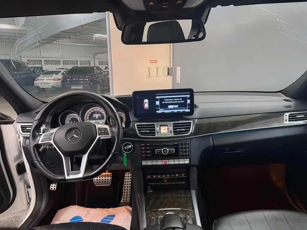 Mercedes-Benz E 350 BT 4Matic AMG LINE*MEGAVOLL + AIRMATIC 04/2015-photo-21