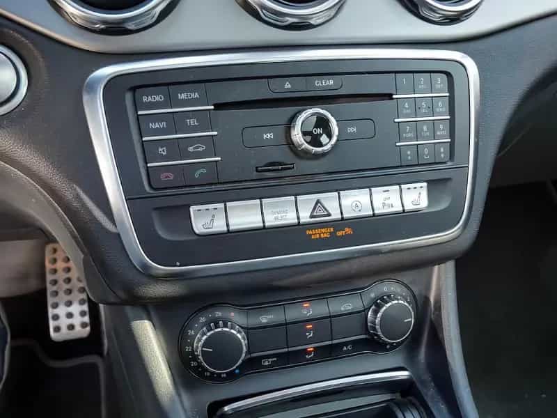 Mercedes-Benz GLA 250 AMG PANO PDC SHD SHZ 12/2018-photo-6