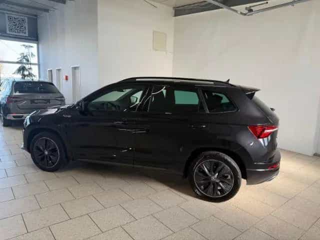 Skoda Karoq Sportline 2.0 TSI DSG 4x4 Matrix Kamera 01/2024-photo-8