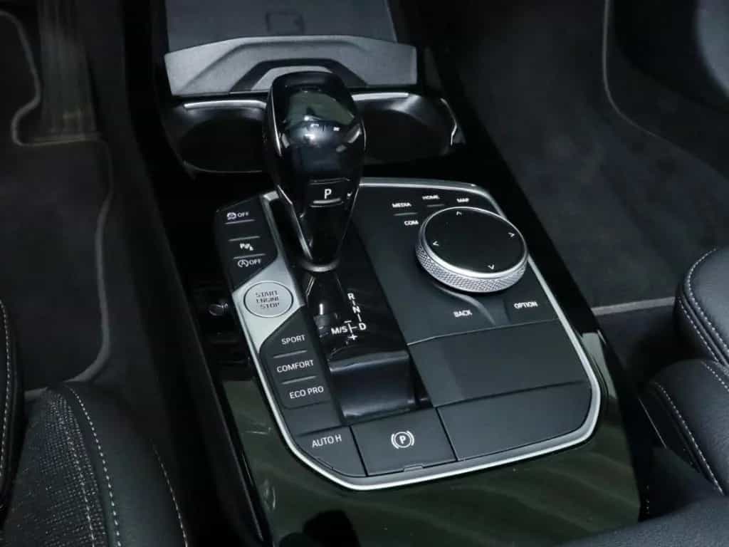 BMW 1 Series 118 i Sport Line LenkHZG Sportsitze LED SHZ NAVI 11/2020-photo-10