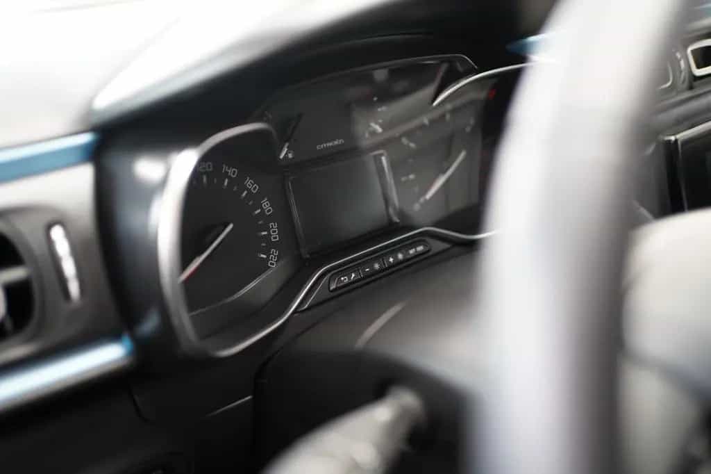 Citroën C3 PureTech 110 EAT6 Elle Automatik Sitzheizung 10/2023-photo-17