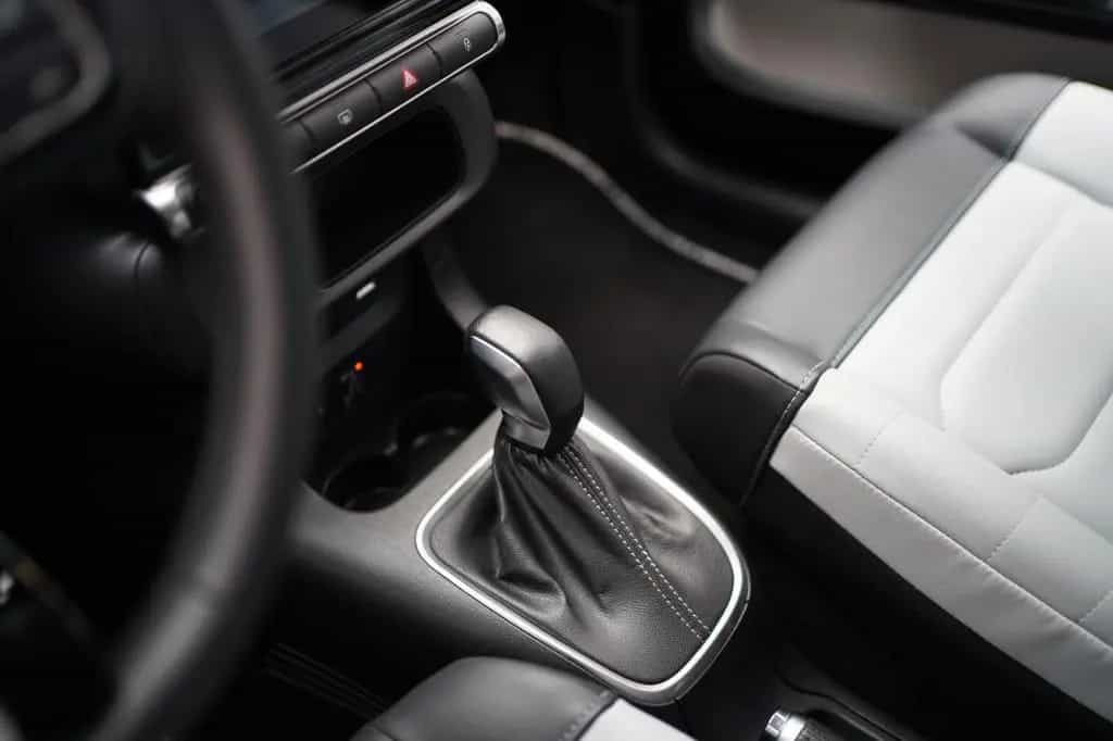 Citroën C3 PureTech 110 EAT6 Elle Automatik Sitzheizung 10/2023-photo-2