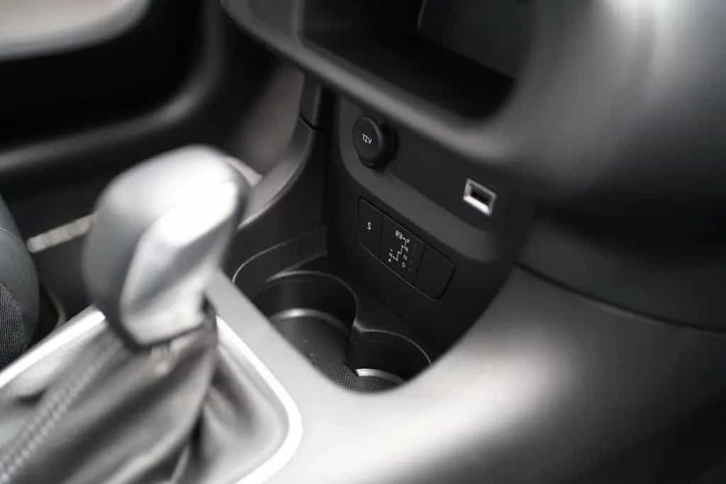 Citroën C3 PureTech 110 EAT6 Elle Automatik Sitzheizung 10/2023-photo-9
