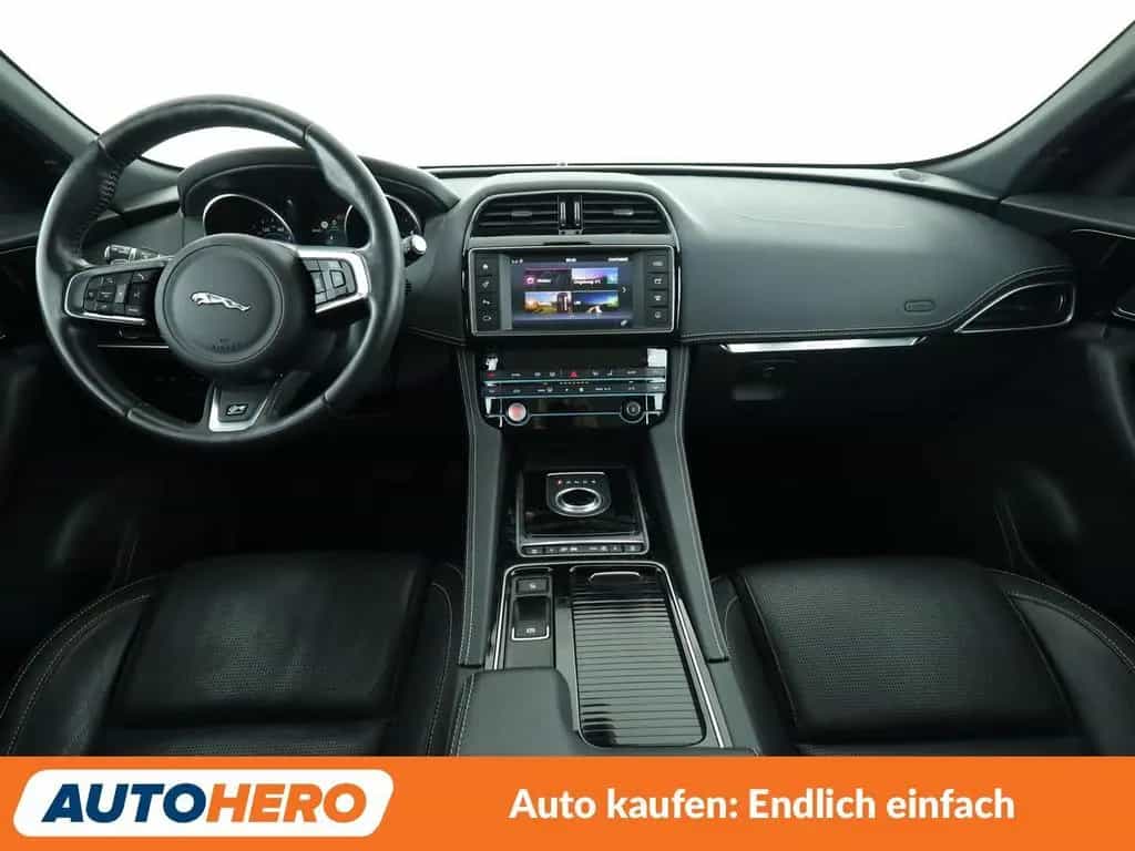Jaguar 20d R-Sport AWD Aut.*NAV*XENON*TEMP*CAM*PDC*SHZ* 06/2018-photo-10