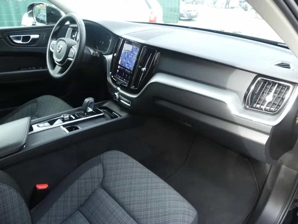 Volvo XC 60 XC60 Core 2WD 01/2023-photo-16