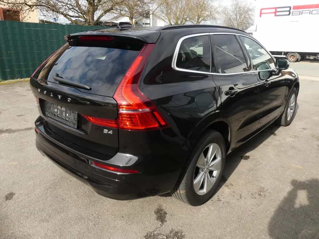 Volvo XC 60 XC60 Core 2WD 01/2023-photo-3