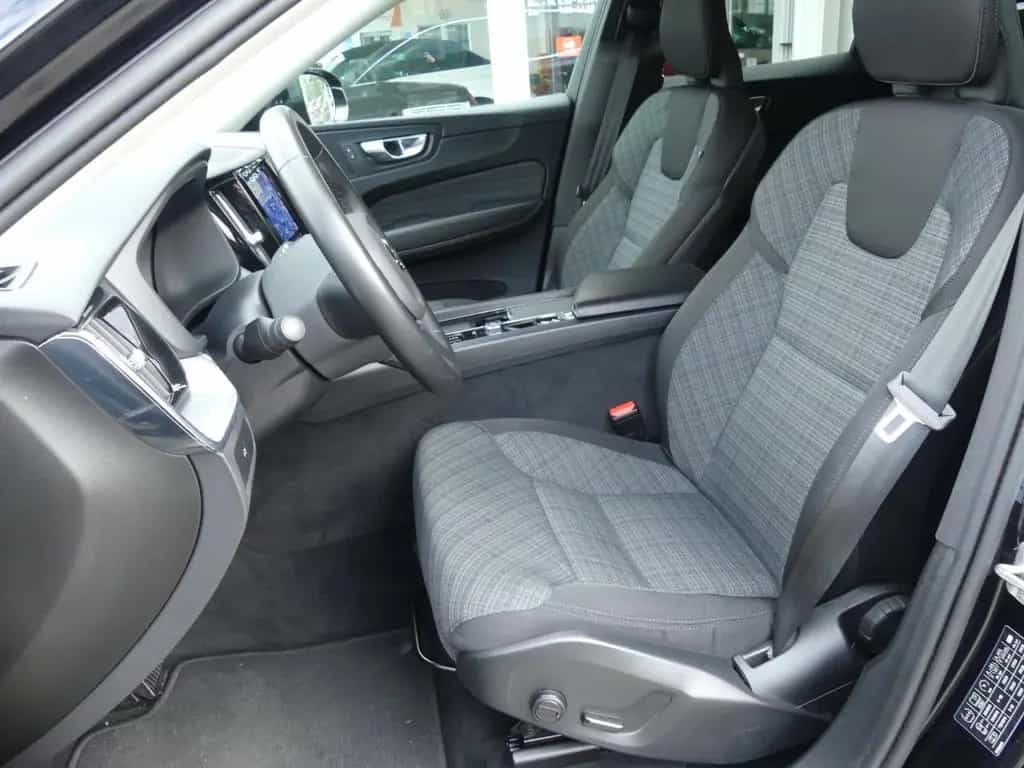 Volvo XC 60 XC60 Core 2WD 01/2023-photo-7