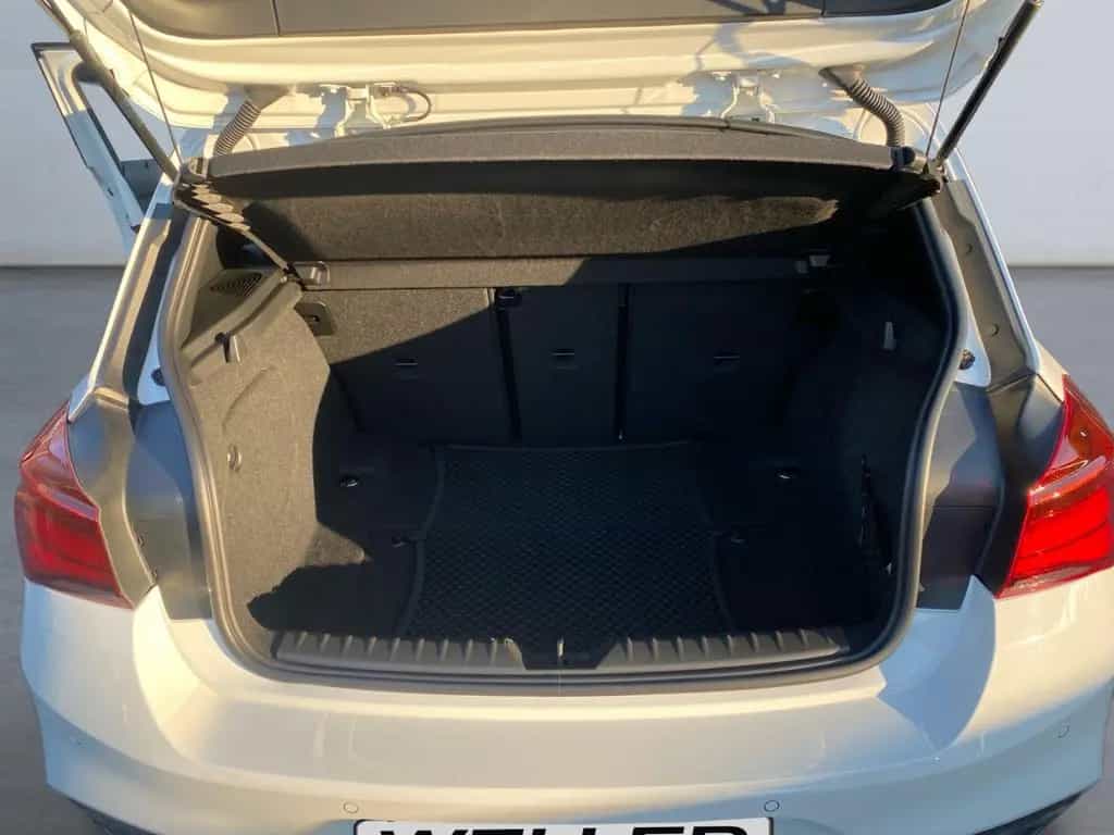BMW 1 Series 118 i M Sport *LED*19''*HiFi*Leder*Shadow*SHZ*Na 05/2019-photo-17