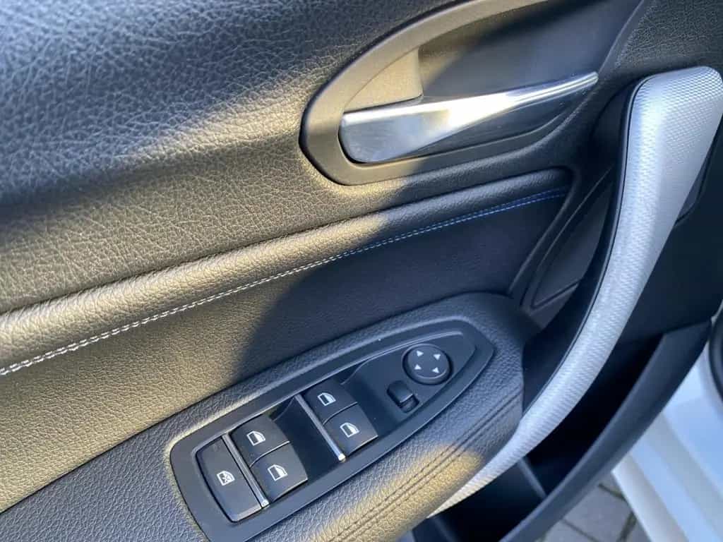 BMW 1 Series 118 i M Sport *LED*19''*HiFi*Leder*Shadow*SHZ*Na 05/2019-photo-22