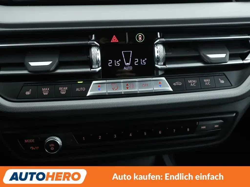 BMW 1 Series 120i Advantage Aut.*NAVI*LED*CAM*SHZ*TEMPO*ALU* 07/2021-photo-22