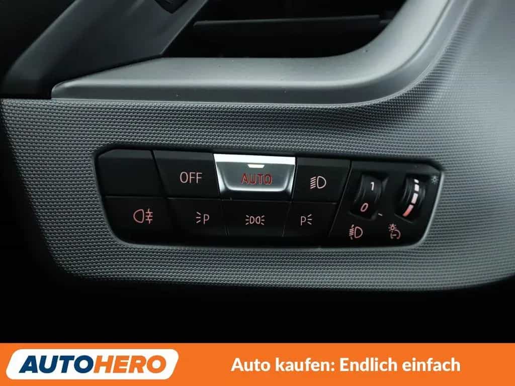 BMW 1 Series 120i Advantage Aut.*NAVI*LED*CAM*SHZ*TEMPO*ALU* 07/2021-photo-26