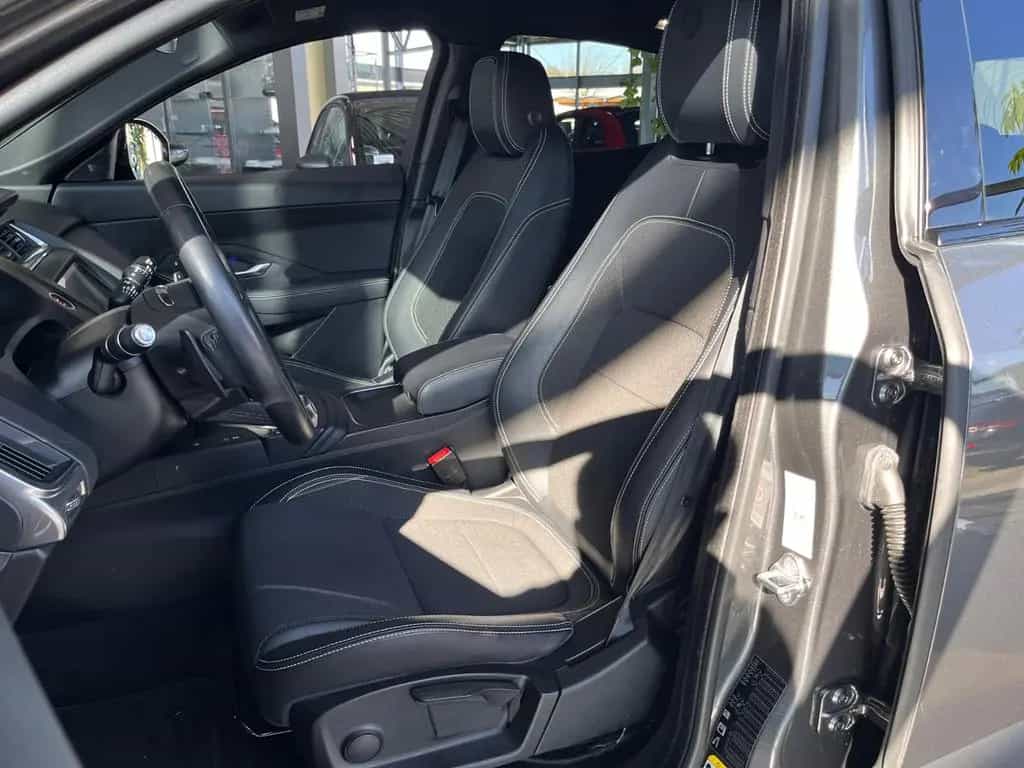 Jaguar E-Pace P200 R-Dynamic AWD AHK BLACK PACK ACC 07/2019-photo-8