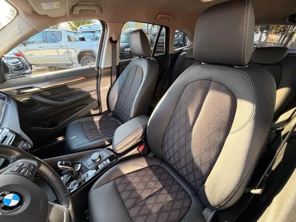 BMW X1 sDrive 18 i xLine 05/2018-photo-16