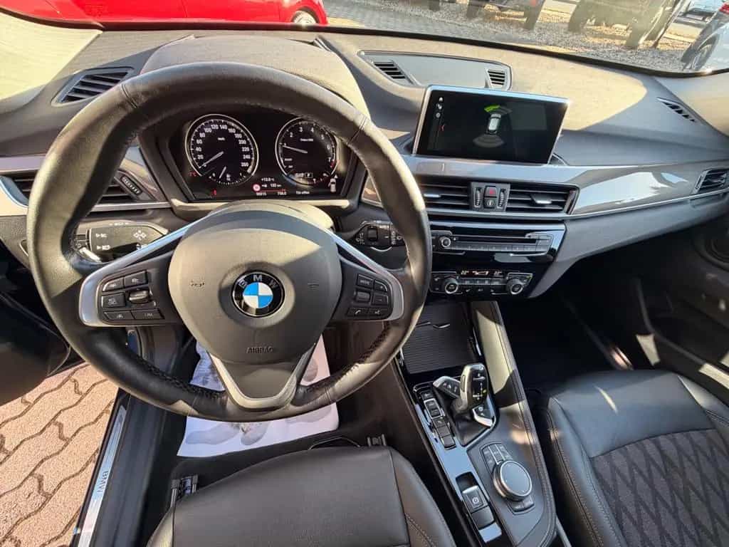 BMW X1 sDrive 18 i xLine 05/2018-photo-18
