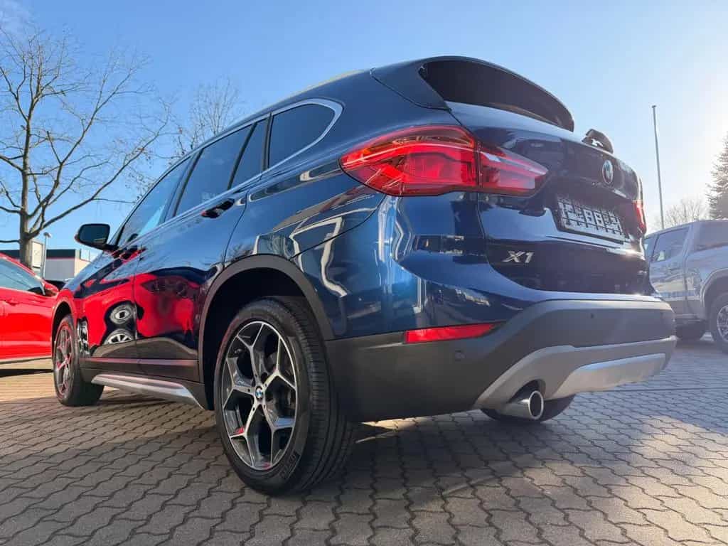 BMW X1 sDrive 18 i xLine 05/2018-photo-19