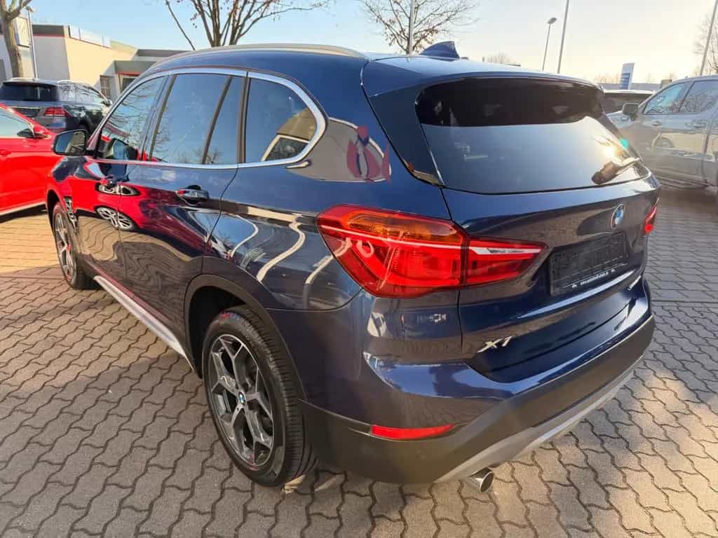 BMW X1 sDrive 18 i xLine 05/2018-photo-4