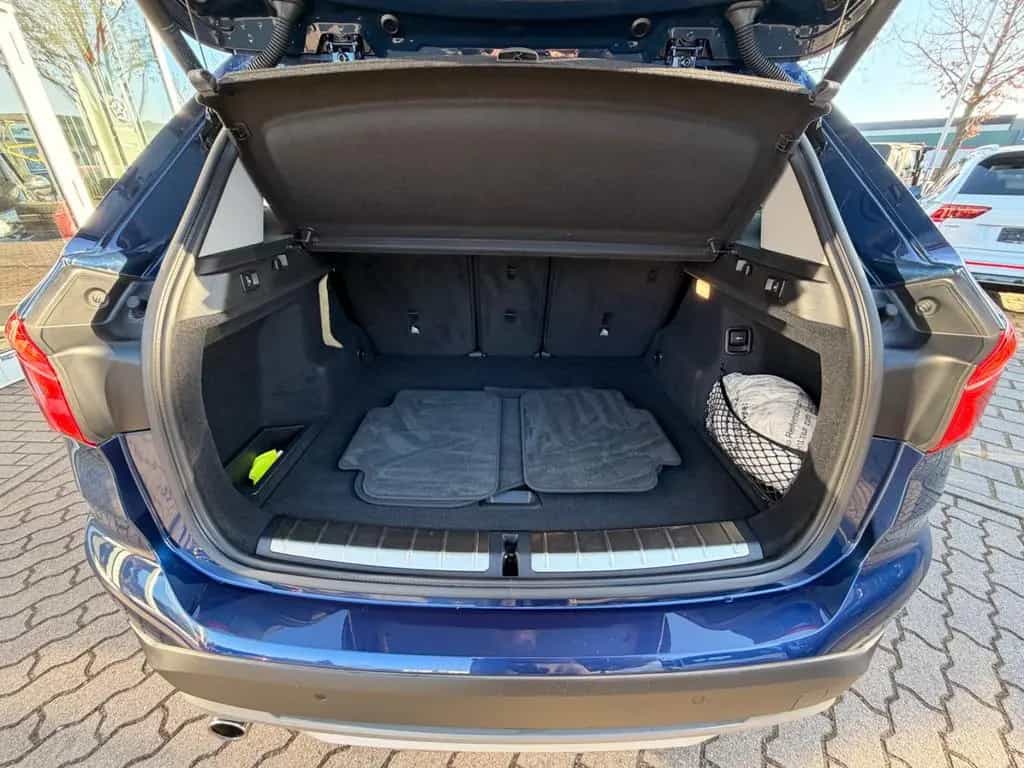 BMW X1 sDrive 18 i xLine 05/2018-photo-7