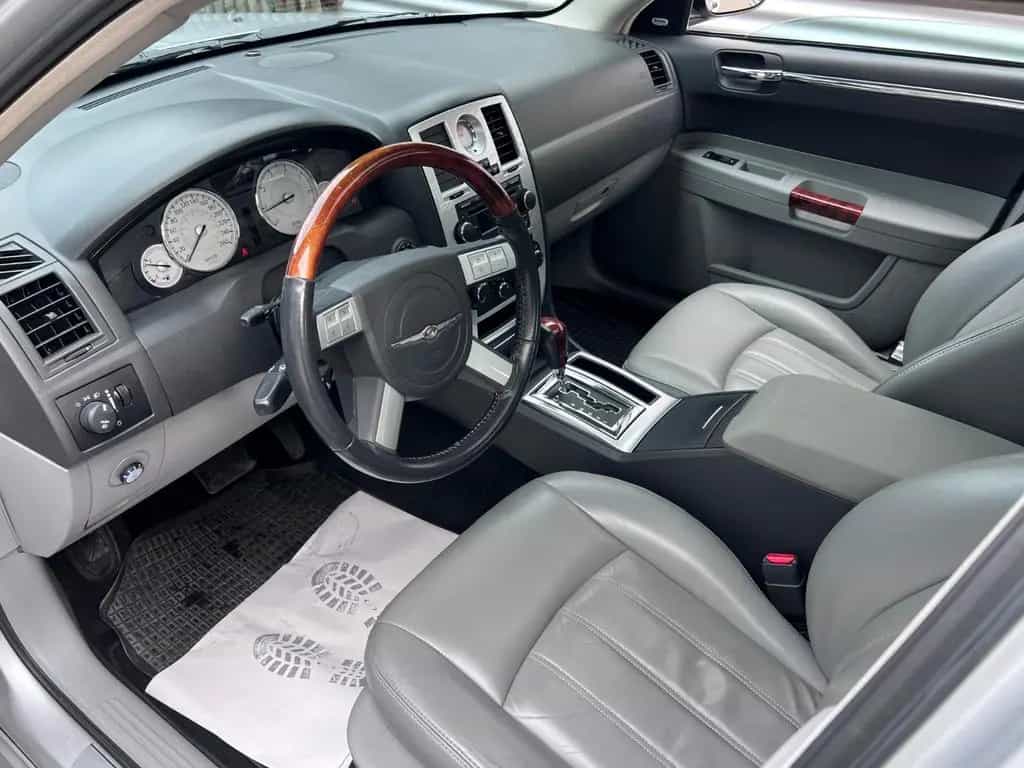 Chrysler 300C T 3.5 Aut.(LPG) XENON/LEDER/SHZ/TEMP/KLIMA 11/2007-photo-9