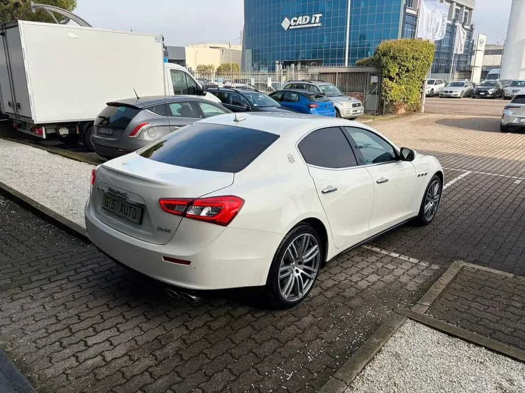 Maserati Ghibli 3.0 V6 ds 250cv auto my16 E6 10/2017-photo-3