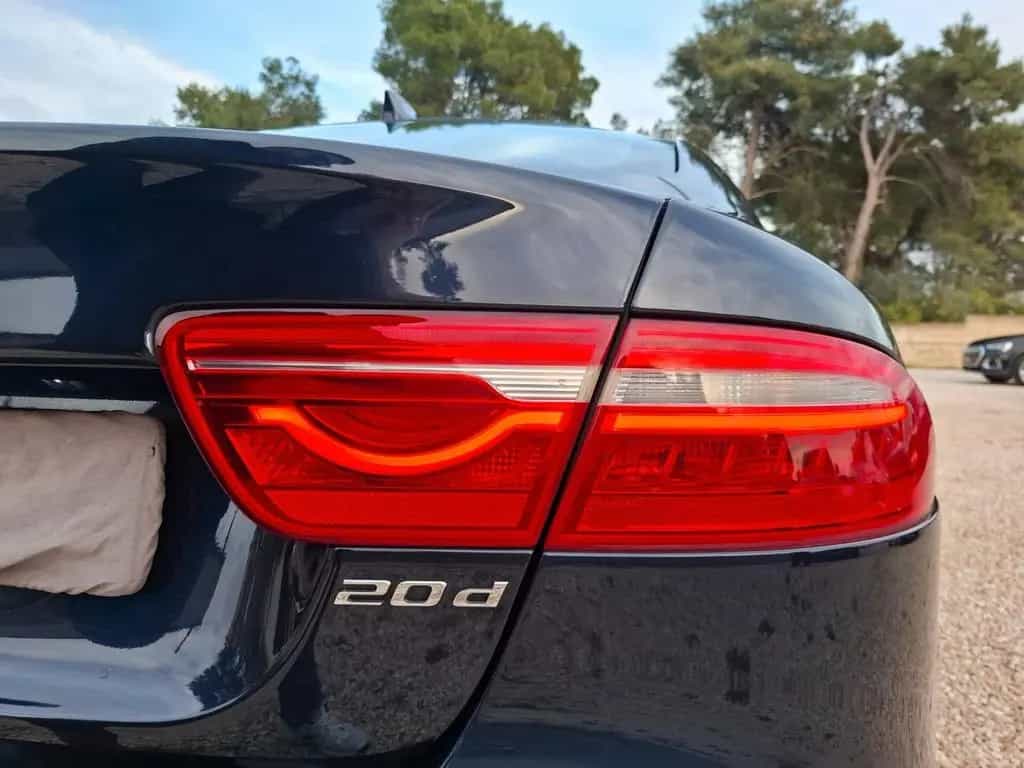 Jaguar XE 2.0 D 180cv *SOLO 23.000 KM* 05/2018-photo-9