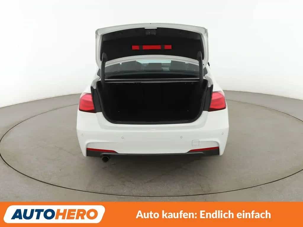 BMW 3 Series 318i M Sport Shadow Aut.*NAVI*LED*PDC*SHZ*TEMPO* 03/2019-photo-15