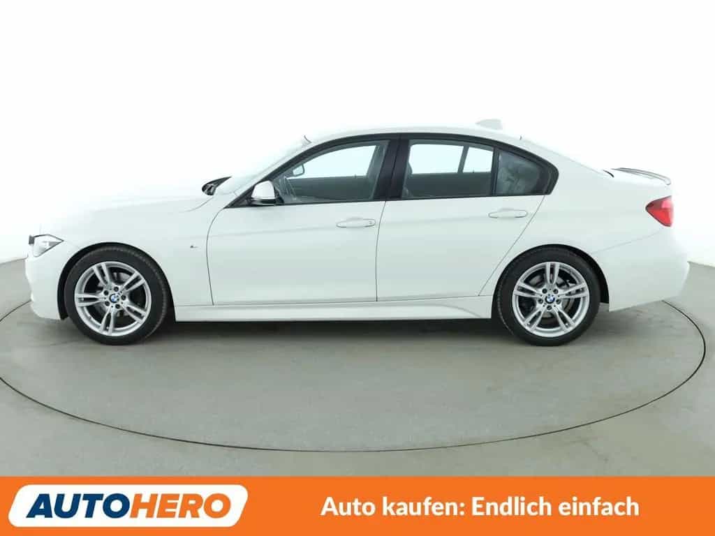 BMW 3 Series 318i M Sport Shadow Aut.*NAVI*LED*PDC*SHZ*TEMPO* 03/2019-photo-1