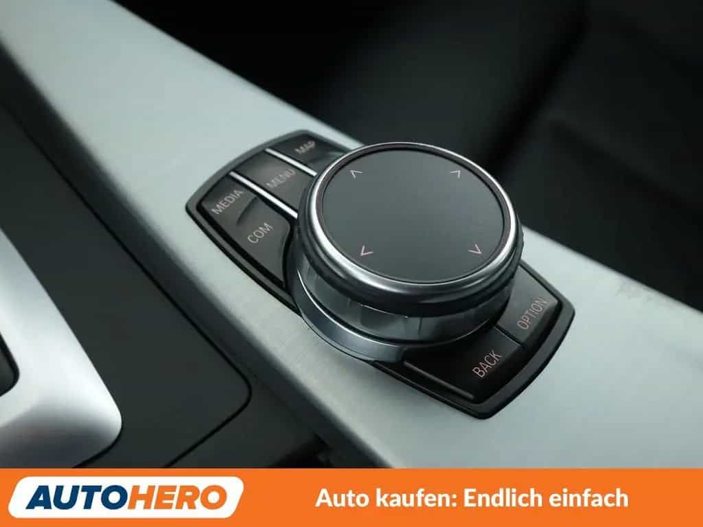 BMW 3 Series 318i M Sport Shadow Aut.*NAVI*LED*PDC*SHZ*TEMPO* 03/2019-photo-23