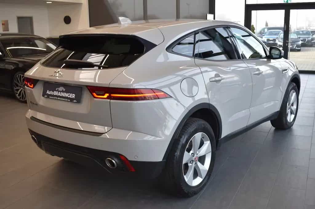 Jaguar E-Pace 2.0 AWD LED~AHK~DAB~RFKamera~Meridian 05/2019-photo-1