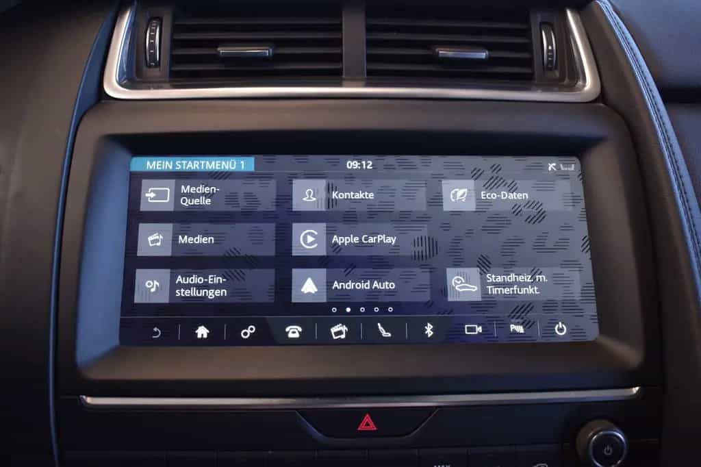 Jaguar E-Pace 2.0 AWD LED~AHK~DAB~RFKamera~Meridian 05/2019-photo-13