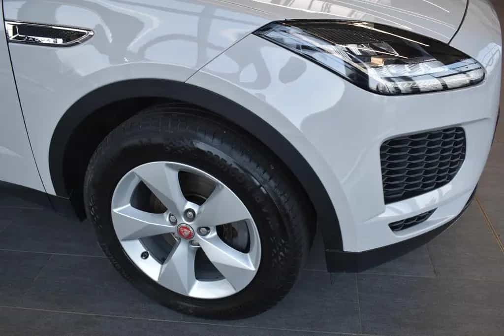 Jaguar E-Pace 2.0 AWD LED~AHK~DAB~RFKamera~Meridian 05/2019-photo-18