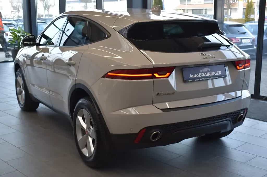 Jaguar E-Pace 2.0 AWD LED~AHK~DAB~RFKamera~Meridian 05/2019-photo-6