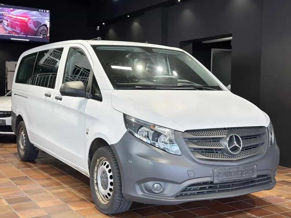 Mercedes-Benz Vito TOURER 114 4X4 LANG 8S BODENFREIHEIT-ERHÖHT 08/2018-photo-1
