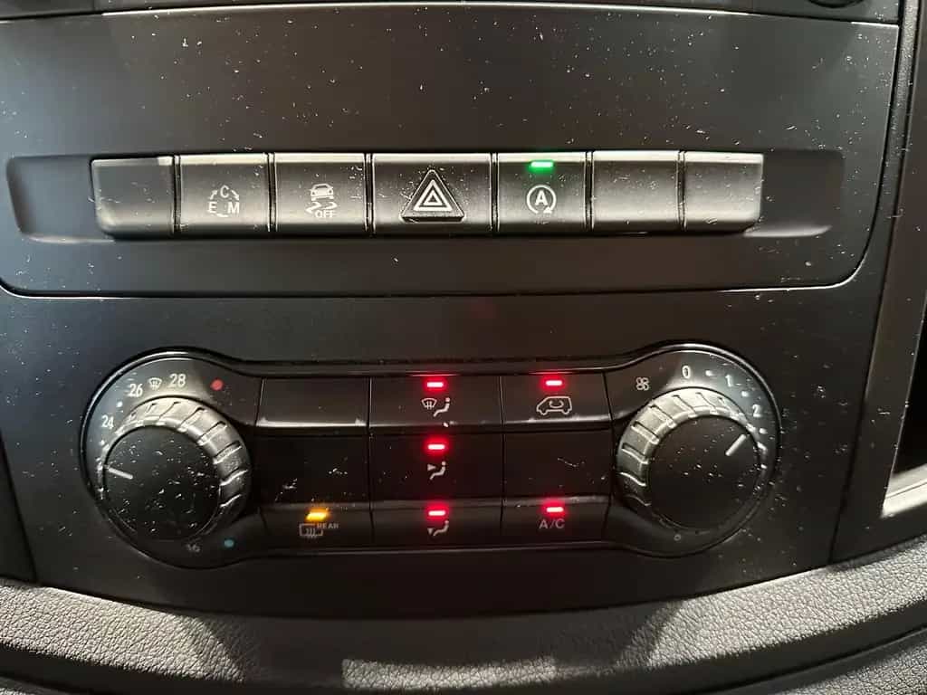 Mercedes-Benz Vito TOURER 114 4X4 LANG 8S BODENFREIHEIT-ERHÖHT 08/2018-photo-15