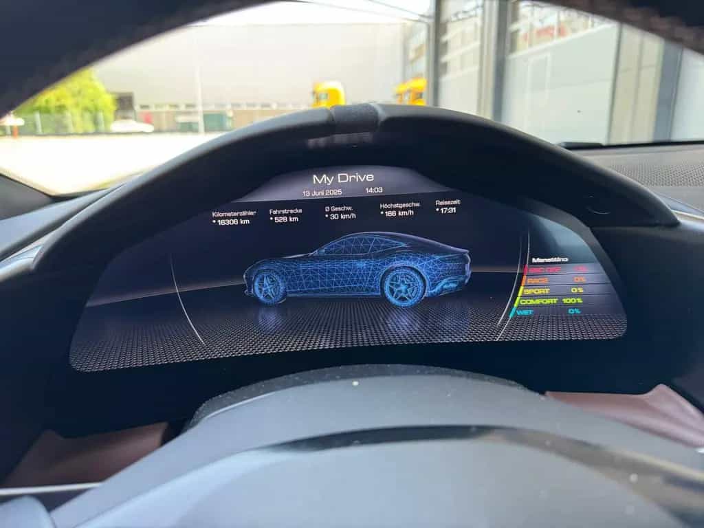 Ferrari Roma Coupe Schwarz 04/2021-photo-9