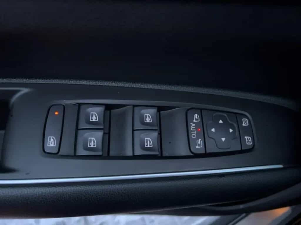 Renault Koleos TECHNO TCe 160 EDC SELBSTPARKEND 12/2022-photo-19
