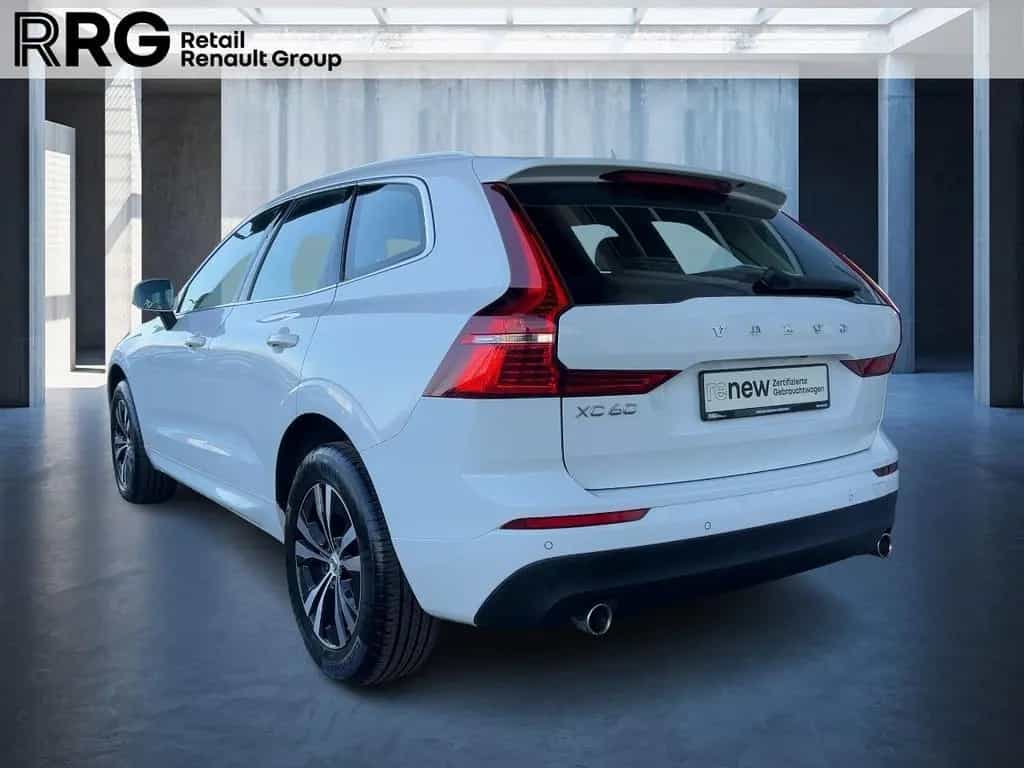 Volvo XC 60 B4 AWD Momentum Pro Mild-Hybrid 10/2020-photo-2