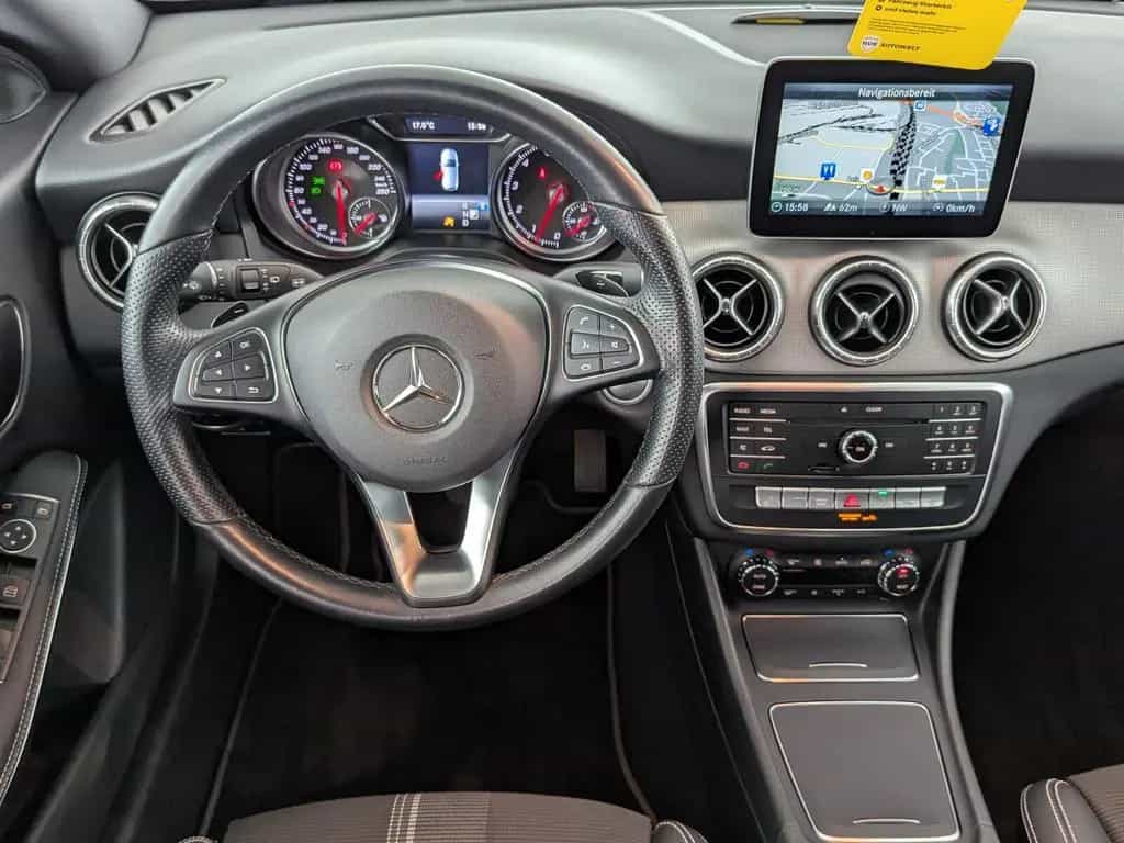 Mercedes-Benz CLA-Class 200 Shooting Brake Urban LED+NAVI+SHZ+RFK+BC 08/2018-photo-16